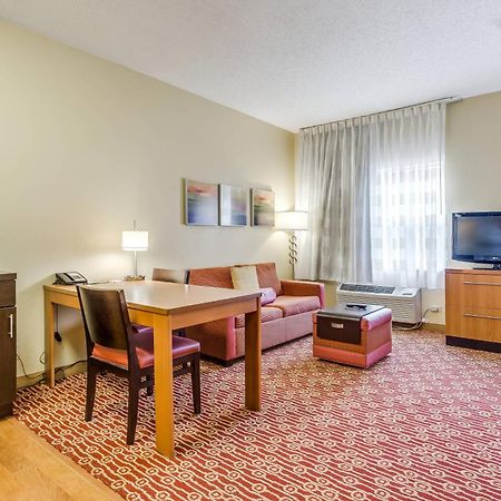 Towneplace Suites By Marriott Dallas Bedford Exterior foto